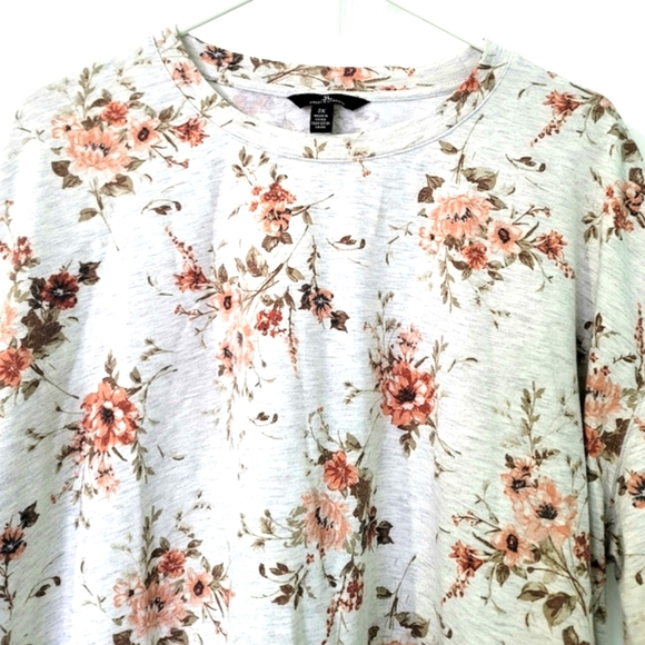 Plus Size 2X Jules & Leopold Women's Floral Pull-Over Top - Picture 3 of 12